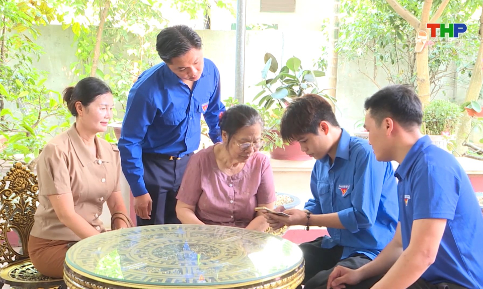 Tuổi trẻ th&agrave;nh phố xung k&iacute;ch trong chuyển đổi số