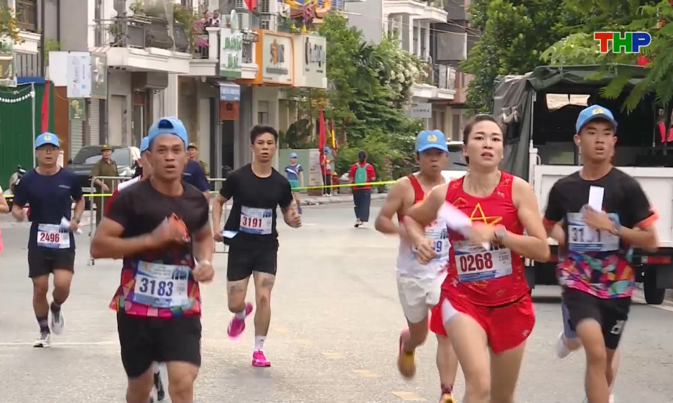 S&ocirc;i động giải chạy &ldquo;Những bước ch&acirc;n khỏe đẹp&rdquo;