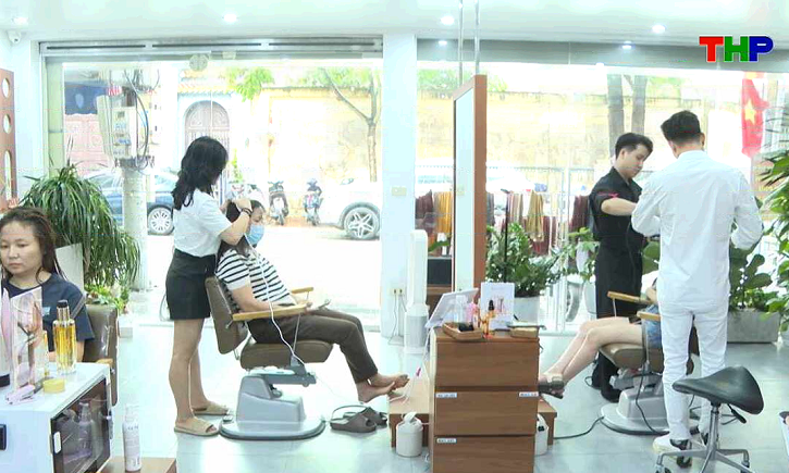 Diễn đ&agrave;n Eva: Kiểu t&oacute;c m&ugrave;a h&egrave;