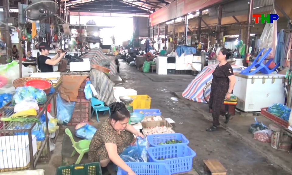 Kh&oacute; khăn trong hoạt động của chợ d&acirc;n sinh