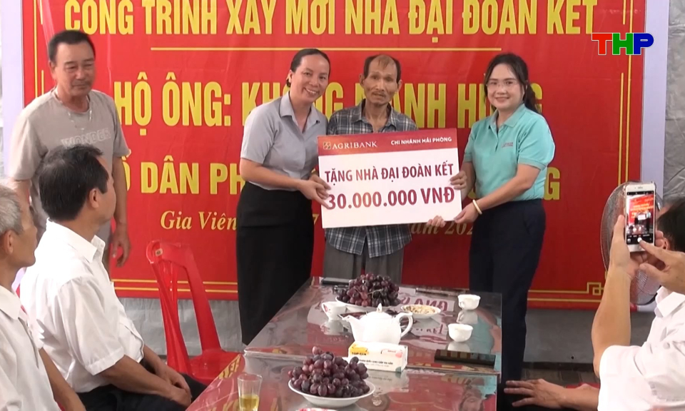 Ấm &aacute;p nghĩa t&igrave;nh những ng&ocirc;i nh&agrave; &ldquo;Đại đo&agrave;n kết&rdquo;