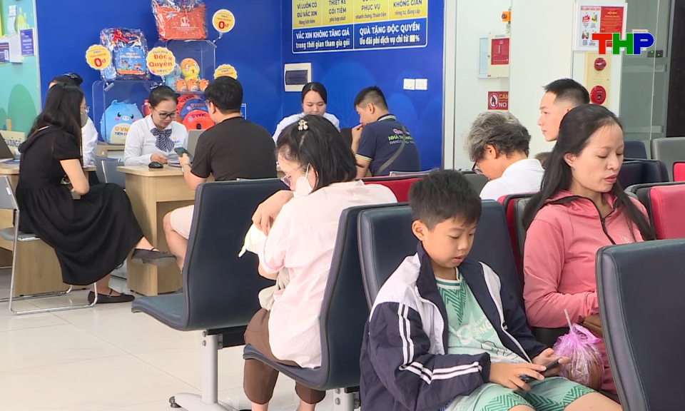 Hỗ trợ tra cứu v&agrave; cấp giấy x&aacute;c nhận ti&ecirc;m chủng miễn ph&iacute; cho học sinh