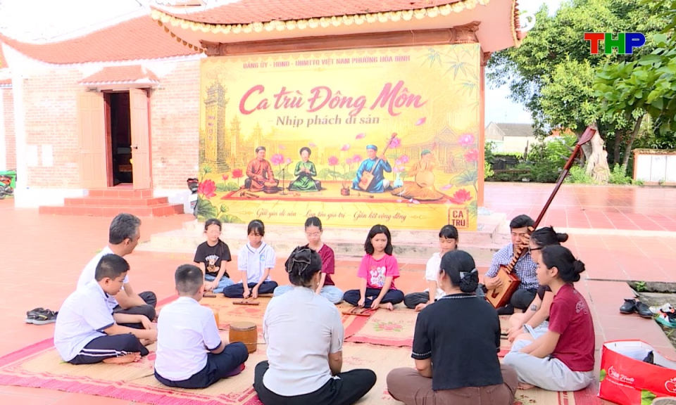 Diễn đ&agrave;n văn học nghệ thuật: Đưa ca tr&ugrave; v&agrave;o học đường để tiếng tr&uacute;c, tiếng tơ ng&acirc;n m&atilde;i