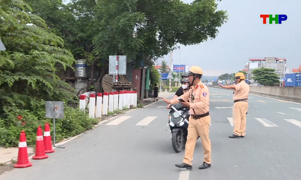 Tăng cường kiểm tra, xử l&yacute; vi phạm nồng độ cồn 