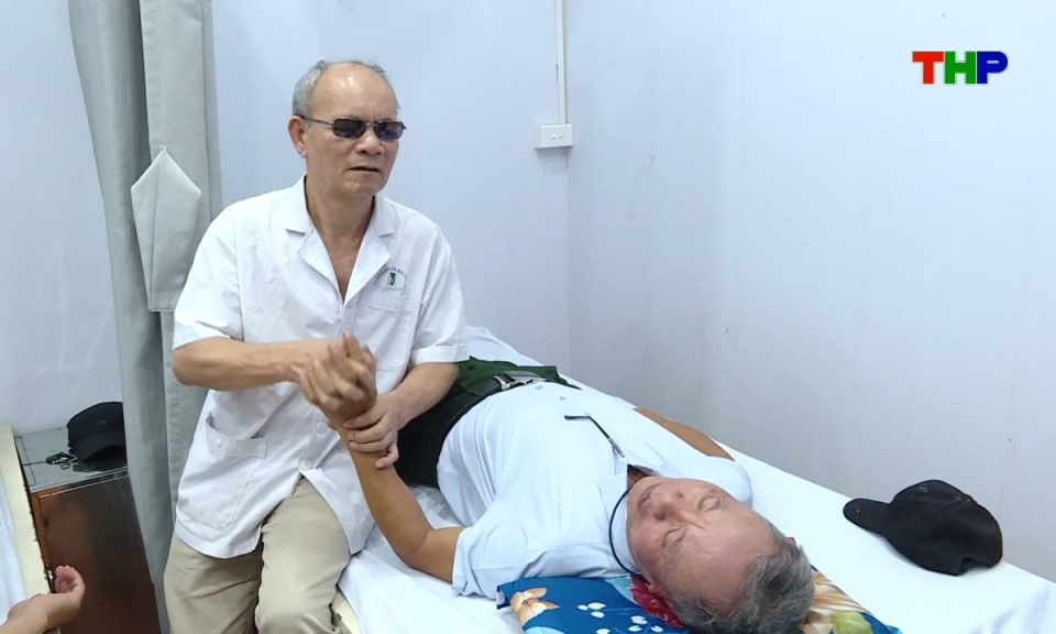 V&igrave; cộng đồng: Việc l&agrave;m cho người khiếm thị: Cơ hội v&agrave; th&aacute;ch thức