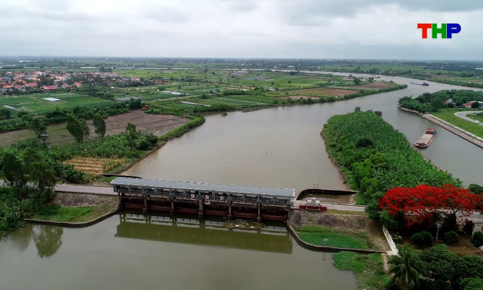 Siết chặt c&ocirc;ng t&aacute;c quản l&yacute; nh&agrave; nước về đất đai