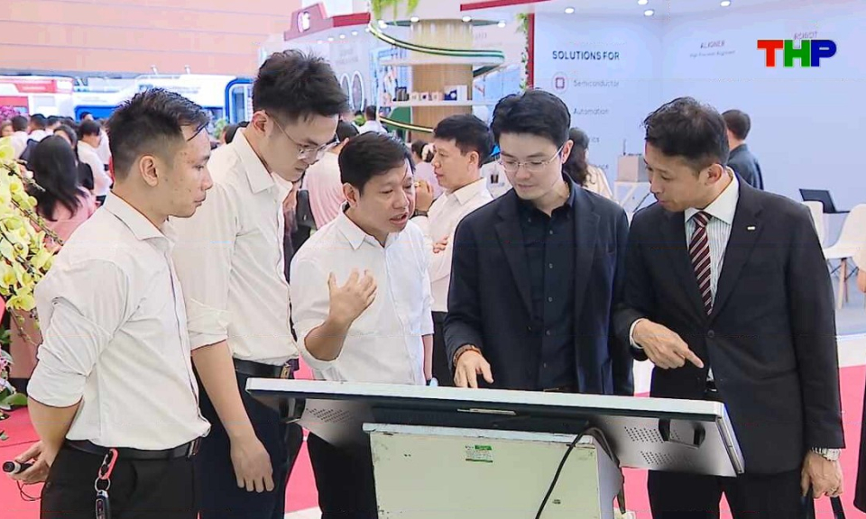 Đ&ocirc; thị v&agrave; cuộc sống: Thương mại Hải Ph&ograve;ng khơi dậy sức sống đ&ocirc; thị