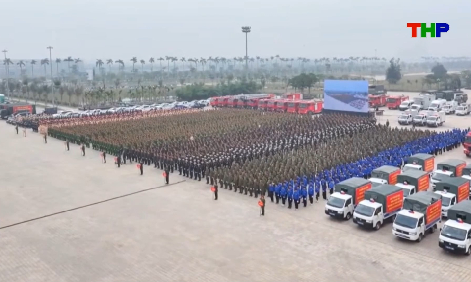 Lực lượng C&ocirc;ng an nh&acirc;n d&acirc;n: V&igrave; nước qu&ecirc;n th&acirc;n, v&igrave; d&acirc;n phục vụ
