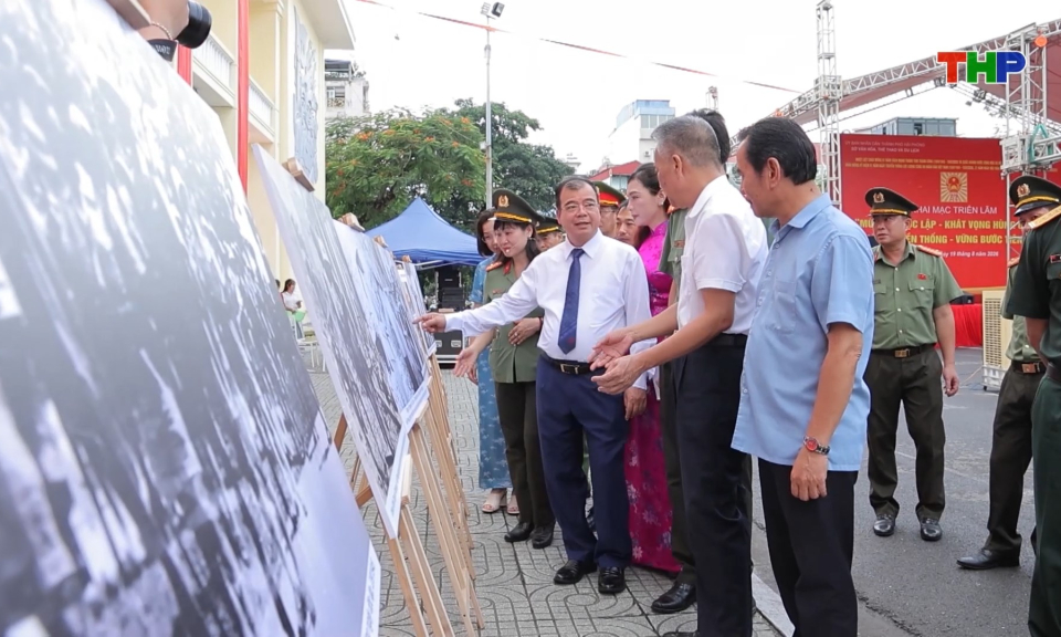 Triển l&atilde;m &ldquo;M&ugrave;a Thu độc lập - Kh&aacute;t vọng h&ugrave;ng cường&rdquo;-"Tự h&agrave;o truyền thống - Vững bước ti&ecirc;n phong&rdquo;