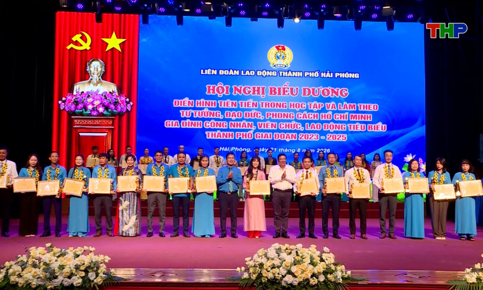 Li&ecirc;n đo&agrave;n Lao động th&agrave;nh phố biểu dương 111 điển h&igrave;nh ti&ecirc;n tiến học tập v&agrave; l&agrave;m theo tư tưởng, đạo đức, phong c&aacute;ch Hồ Ch&iacute; Minh