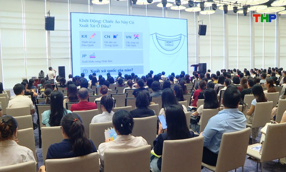 Tạp ch&iacute; kinh tế: Gỡ n&uacute;t thắt thủ tục, khơi th&ocirc;ng nguồn lực kinh tế tư nh&acirc;n