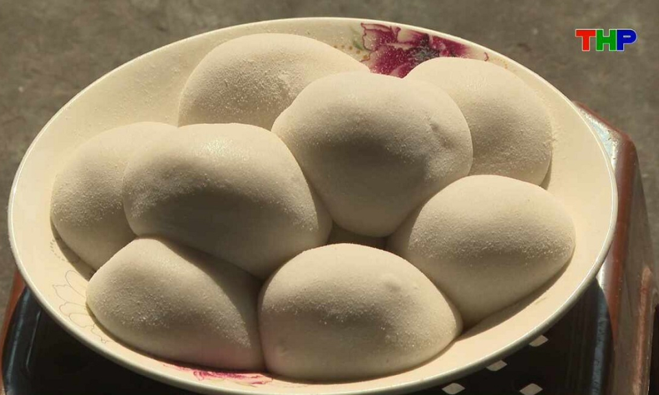 Chạm Hải Ph&ograve;ng: B&aacute;nh bạc đầu