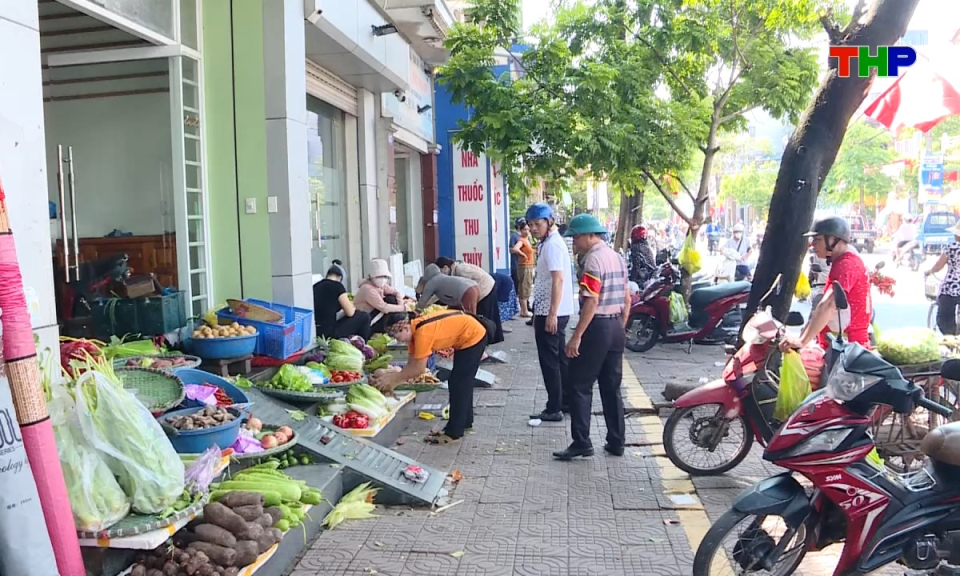 An to&agrave;n giao th&ocirc;ng: Từ lập lại trật tự đến x&acirc;y dựng nếp sống giao th&ocirc;ng văn minh