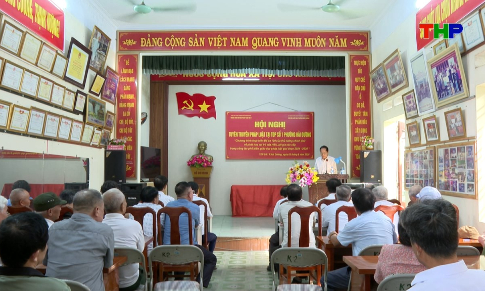 V&igrave; cộng đồng: Đồng h&agrave;nh c&ugrave;ng người d&acirc;n th&aacute;o gỡ vướng mắc ph&aacute;p l&yacute; 