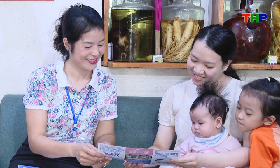 Ch&iacute;nh s&aacute;ch ph&aacute;p luật: Đưa ch&iacute;nh s&aacute;ch d&acirc;n số v&agrave;o cuộc sống