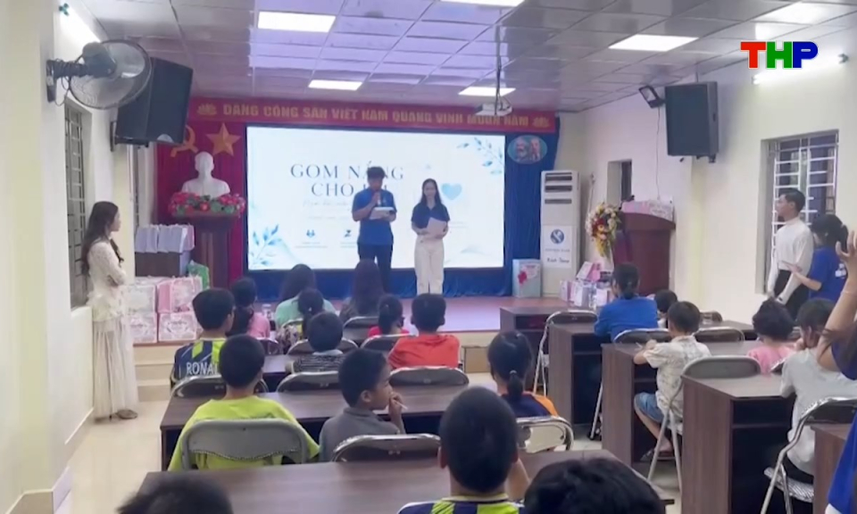 Lăng k&iacute;nh tuổi hoa: Gom nắng cho em