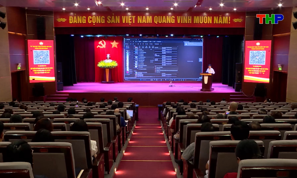 Ph&aacute;t huy hiệu quả Cổng Mặt trận số 24/7 
