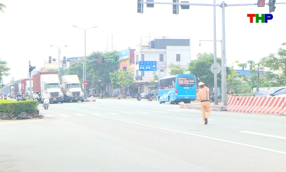 Bảo đảm giao th&ocirc;ng th&ocirc;ng suốt dịp nghỉ lễ