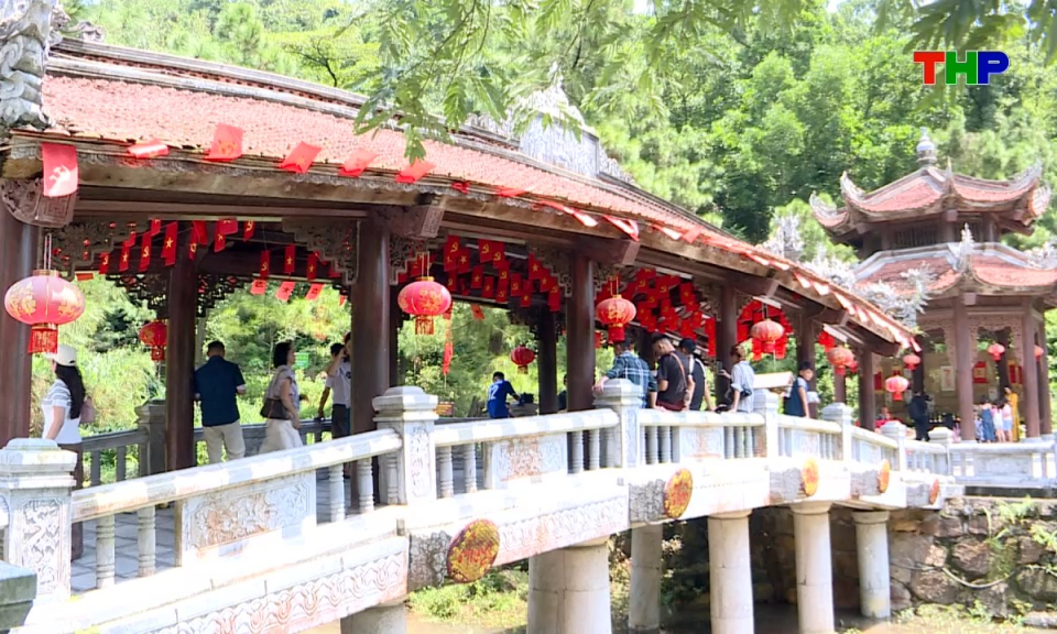 Điểm hẹn du lịch: Du lịch ng&agrave;y Quốc kh&aacute;nh