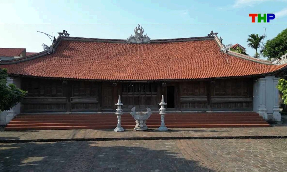 Chạm Hải Ph&ograve;ng: Đ&igrave;nh Đ&ocirc;ng