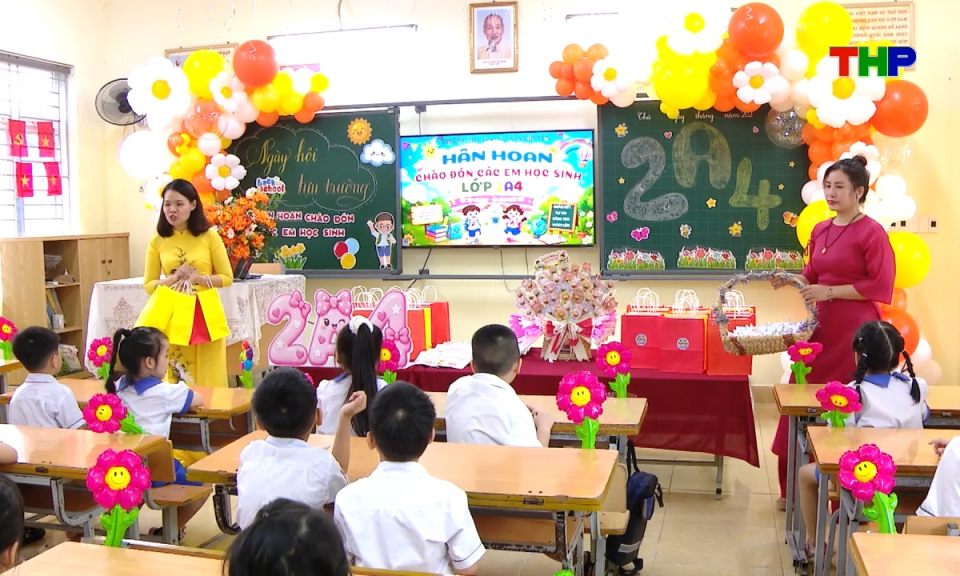 Lăng k&iacute;nh tuổi hoa: M&ugrave;a thu ng&agrave;y khai trường