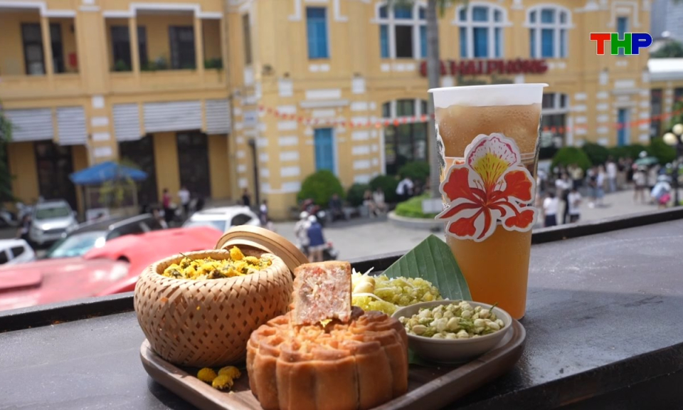 Ẩm thực: Tr&agrave; nh&atilde;n ch&agrave;o thu