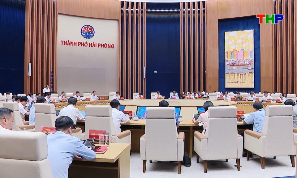 Ban Thường vụ Th&agrave;nh ủy cho &yacute; kiến về kết quả thực hiện c&aacute;c nhiệm vụ ph&aacute;t triển kinh tế - x&atilde; hội