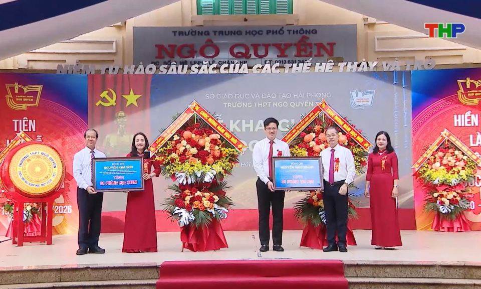 Hơn 1,1 triệu học sinh Hải Ph&ograve;ng h&ograve;a chung kh&ocirc;ng kh&iacute; ng&agrave;y khai trường