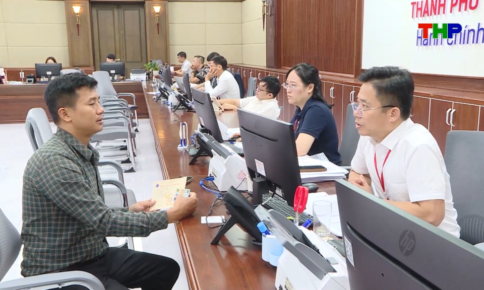 Tăng cường giải quyết hồ sơ tr&ecirc;n m&ocirc;i trường điện tử