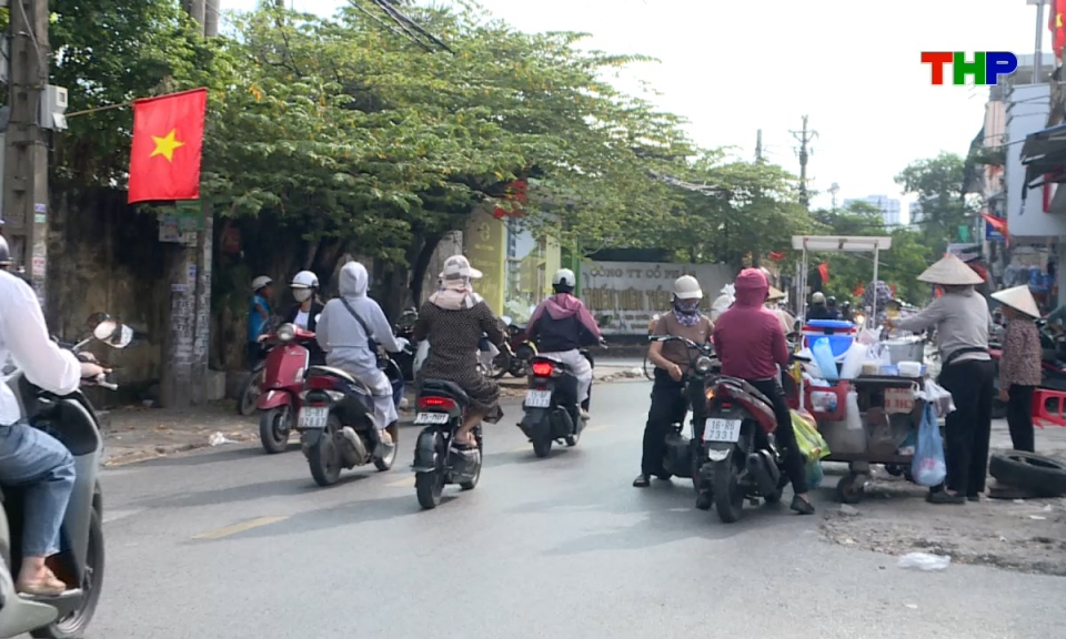 Hộp thư truyền h&igrave;nh: T&aacute;i lấn chiếm vỉa h&egrave;