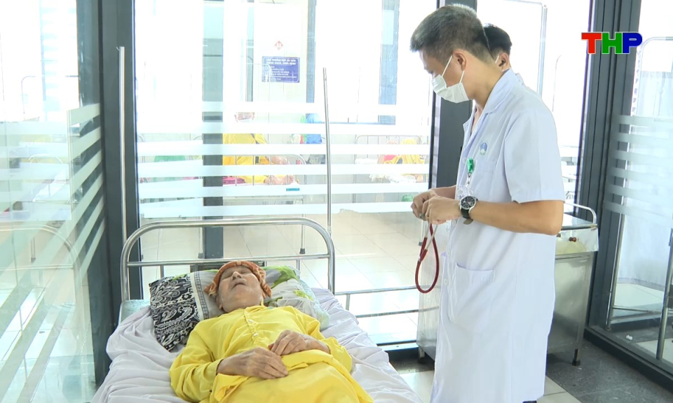 Y tế sức khỏe: Kiểm so&aacute;t v&agrave; ph&aacute;t hiện sớm bệnh COVID-19