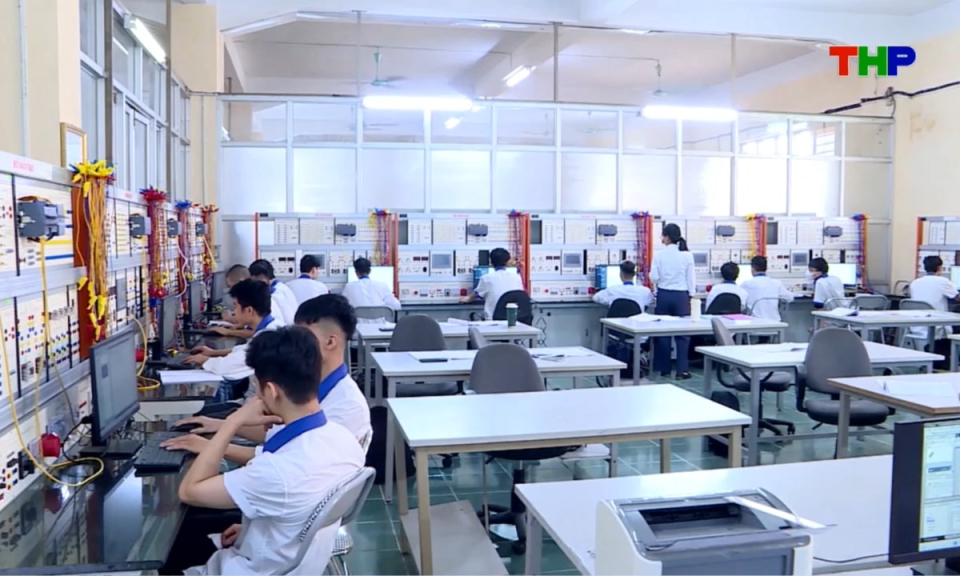 Bản tin thời sự trưa (18/09/2026)