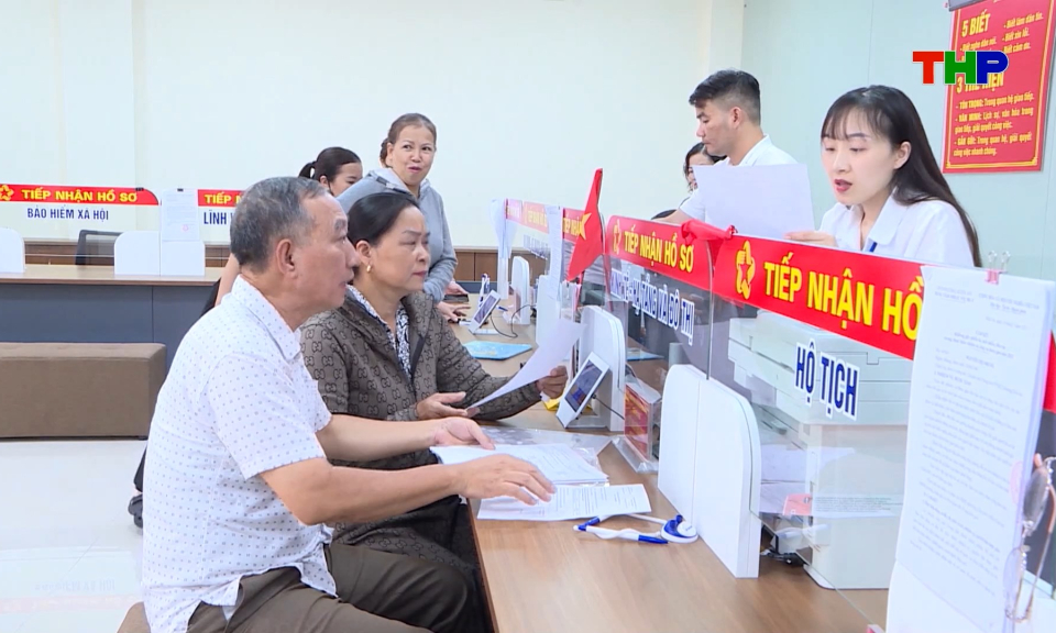 Đẩy mạnh chuyển đổi số, n&acirc;ng cao chất lượng phục vụ người d&acirc;n