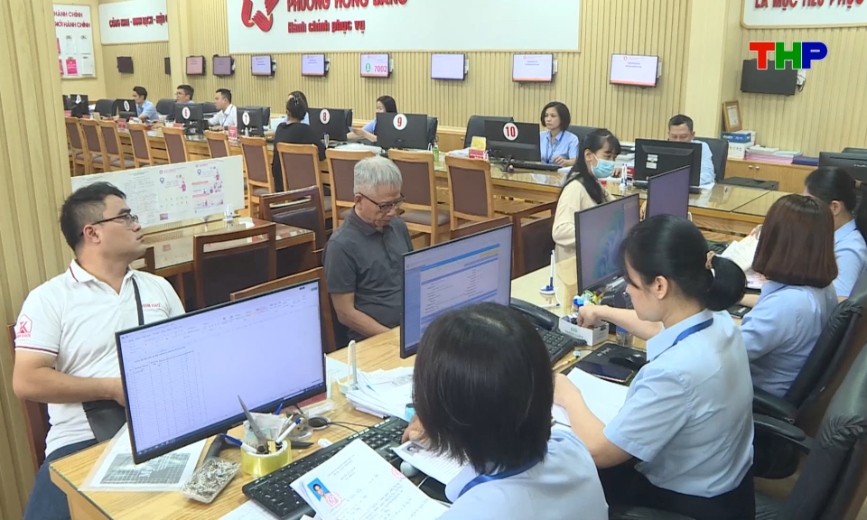 Hỗ trợ người d&acirc;n đăng k&yacute; hồ sơ trực tuyến