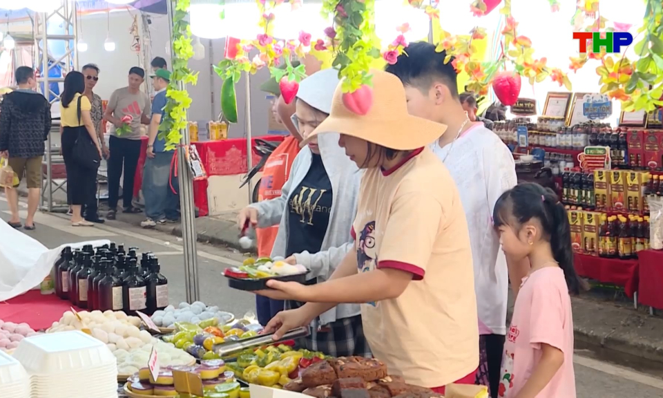 X&acirc;y dựng niềm tin h&agrave;ng Việt qua c&aacute;c phi&ecirc;n chợ