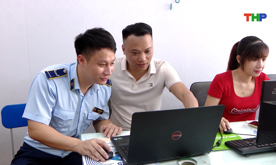 Tăng cường quản l&yacute; thị trường thương mại điện tử 