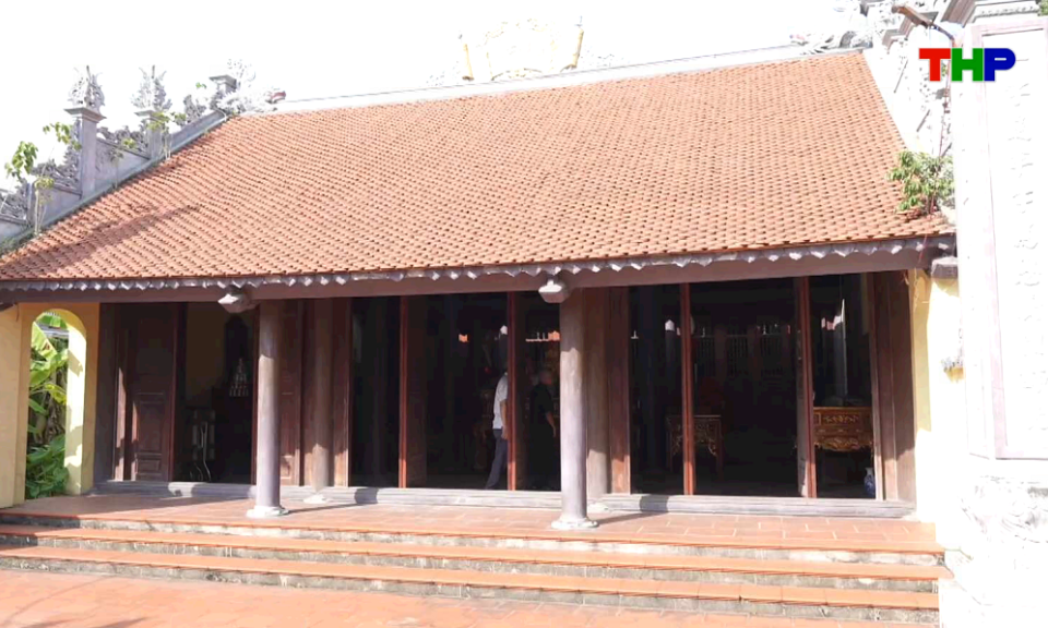 Chạm Hải Ph&ograve;ng: Đền thờ Tiến sĩ L&ecirc; Đức Li&ecirc;u