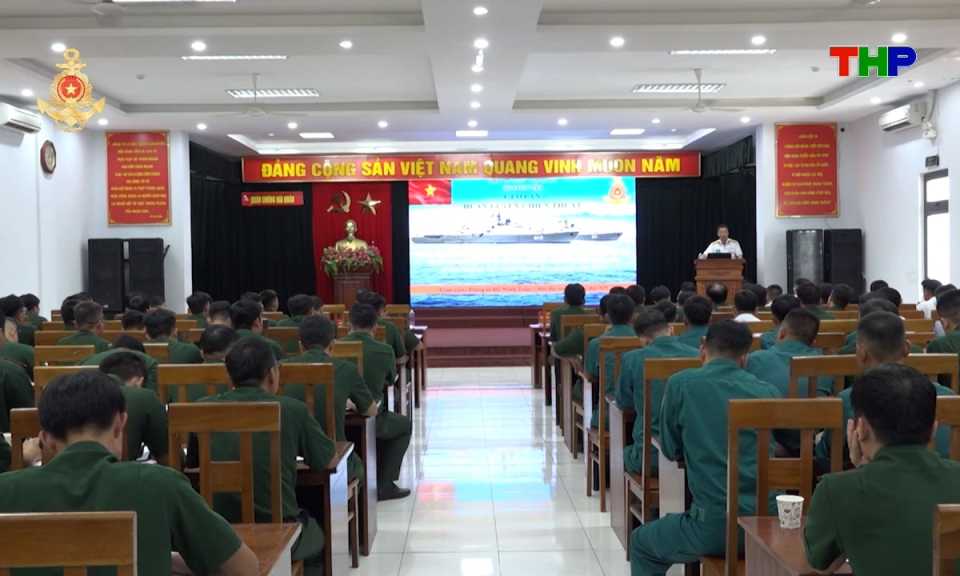 Tổ quốc v&agrave; người chiến sĩ Hải qu&acirc;n: N&acirc;ng cao chất lượng huấn luyện chuy&ecirc;n ng&agrave;nh t&agrave;u to&agrave;n qu&acirc;n