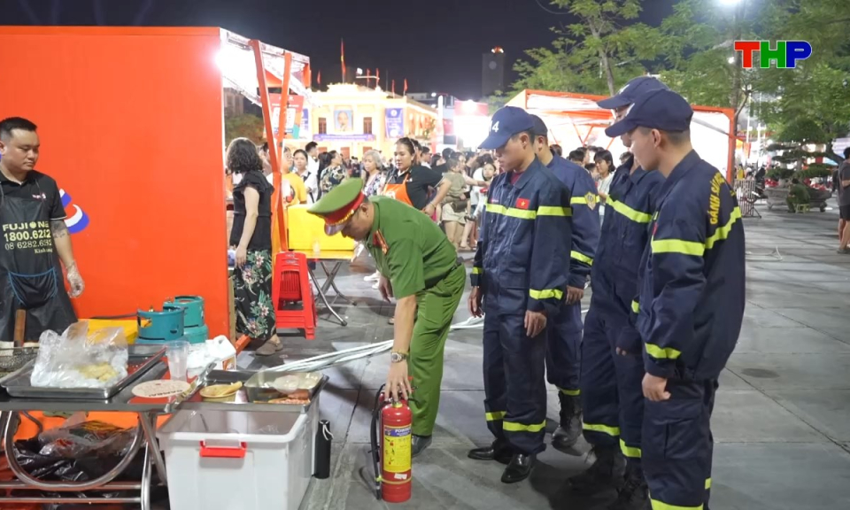 Ph&oacute;ng sự t&agrave;i liệu: Giữ b&igrave;nh y&ecirc;n cho phố kinh tế đ&ecirc;m Hải Ph&ograve;ng