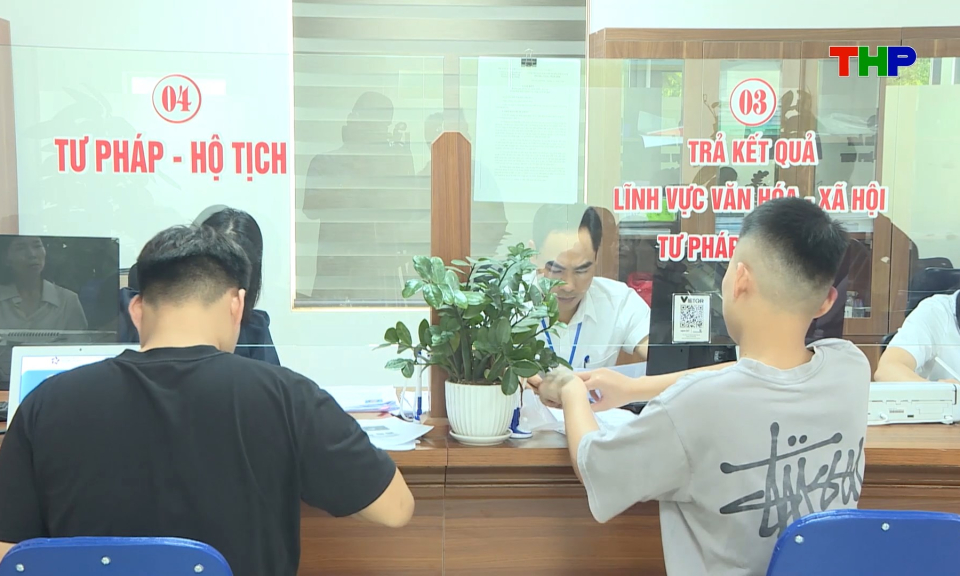 Tiếp tục nghi&ecirc;n cứu, cải c&aacute;ch ch&iacute;nh s&aacute;ch tiền lương