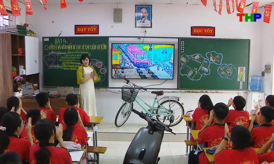 An to&agrave;n giao th&ocirc;ng: Từ những b&agrave;i học nhỏ đến h&agrave;nh tr&igrave;nh an to&agrave;n