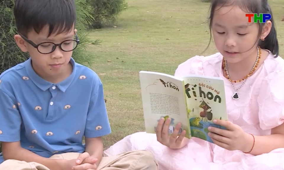 Lăng k&iacute;nh tuổi hoa: Gieo mầm văn h&oacute;a đọc