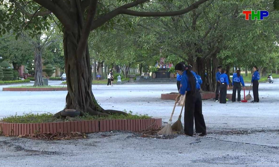 Chạm Hải Ph&ograve;ng: Nhiệt huyết tuổi trẻ