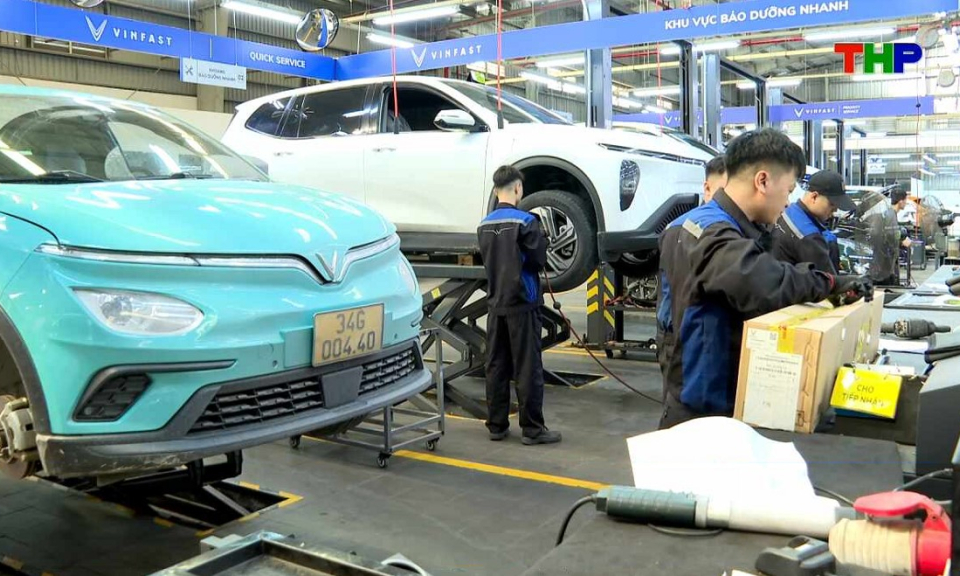 Con đường lựa chọn: Xu hướng chọn nghề kỹ thuật &ocirc; t&ocirc;, xe điện