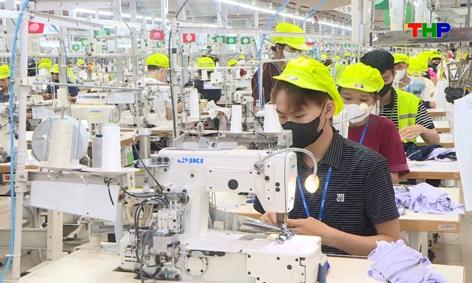 Ch&iacute;nh s&aacute;ch ph&aacute;p luật: Quy định mới về tiền lương cho người lao động