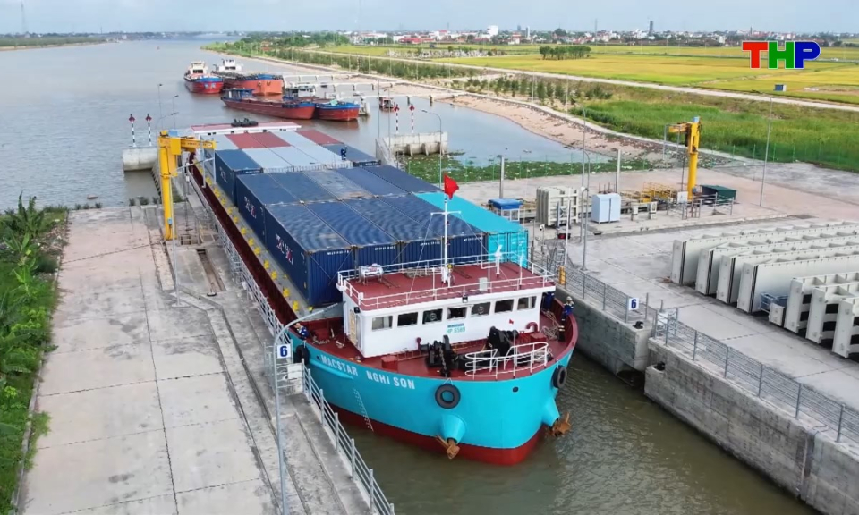 Đại biểu nh&acirc;n d&acirc;n với cử tri: "Gỡ n&uacute;t thắt" thể chế - Để khơi th&ocirc;ng "huyết mạch" vận tải thủy nội địa