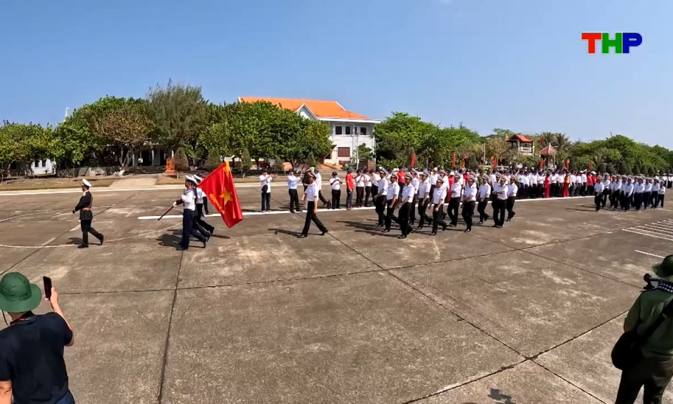 Diễn đ&agrave;n văn học nghệ thuật: Từ tr&aacute;i tim đất Cảng đến Trường Sa
