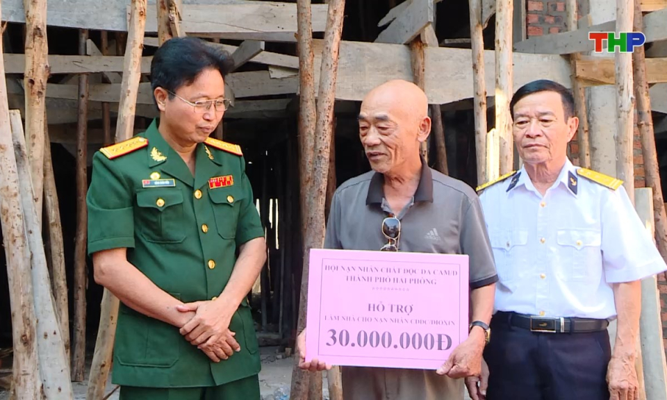 Ng&agrave;y nữa để y&ecirc;u thương: Trao cơ hội, tiếp sức cho người yếu thế