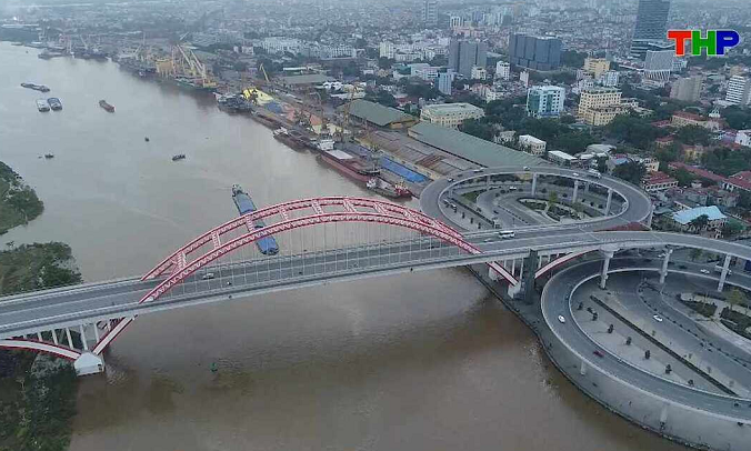 Chạm Hải Ph&ograve;ng: Nhịp sống ven s&ocirc;ng Cấm