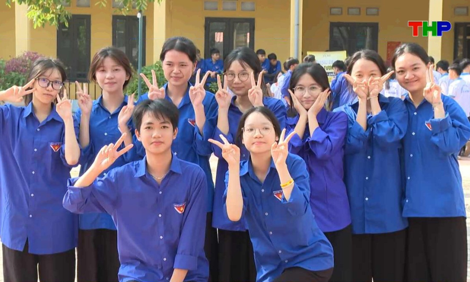 Suối nguồn y&ecirc;u thương: Khoảng trời tuổi trẻ